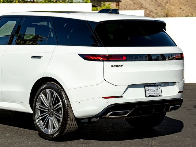 Certified 2025 Land Rover Range Rover Sport Dynamic SE AWD/4WD image 10