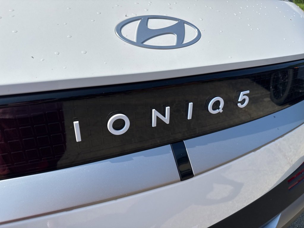 New 2025 Hyundai Ioniq 5 SEL image 10