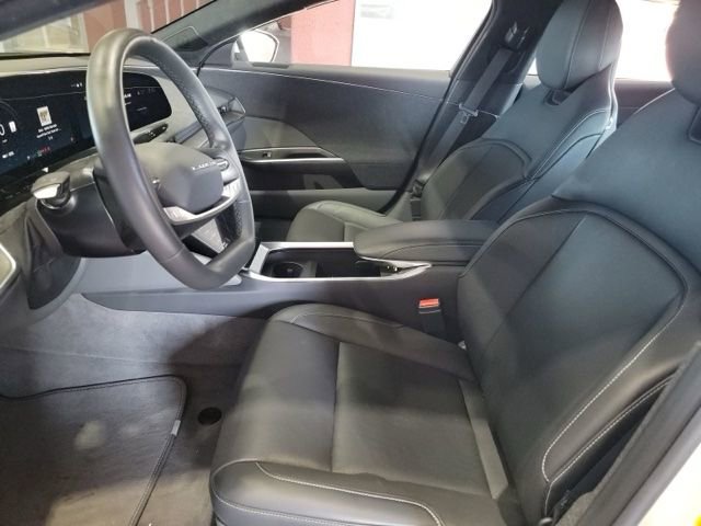 Used 2024 Lucid Air Pure image 6