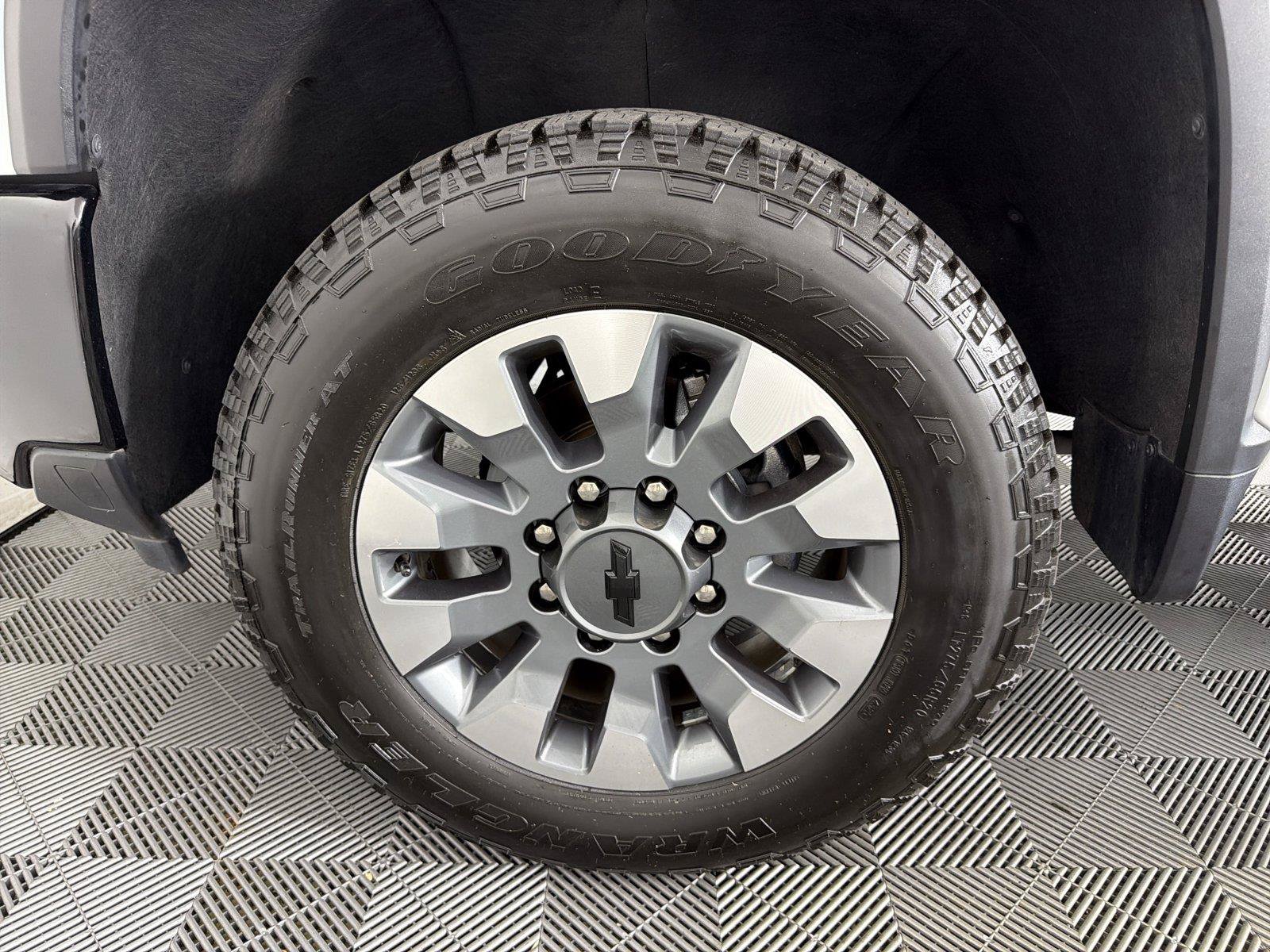 Certified 2024 Chevrolet Silverado 2500 Custom w/ Custom Value Package AWD/4WD image 9