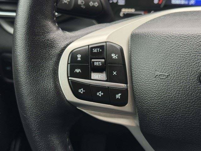 Used 2024 Ford Explorer XLT w/ Equipment Group 202A RWD image 27