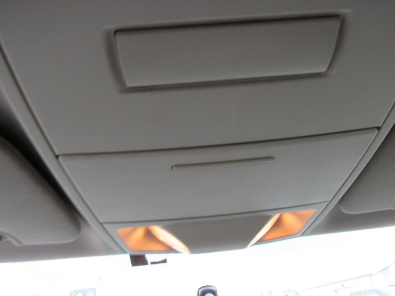 Used 2011 Dodge Grand Caravan image 17