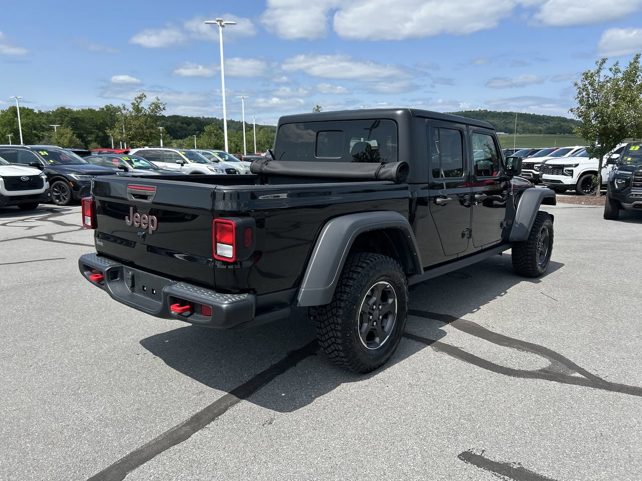 Used 2023 Jeep Gladiator Rubicon AWD/4WD image 7