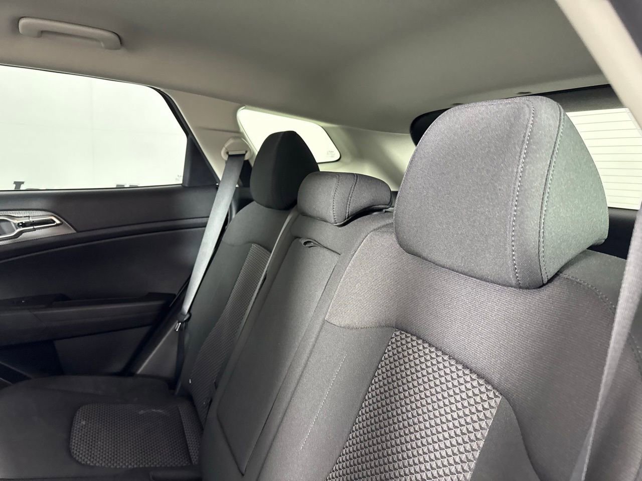 Used 2024 Kia Sportage LX image 22