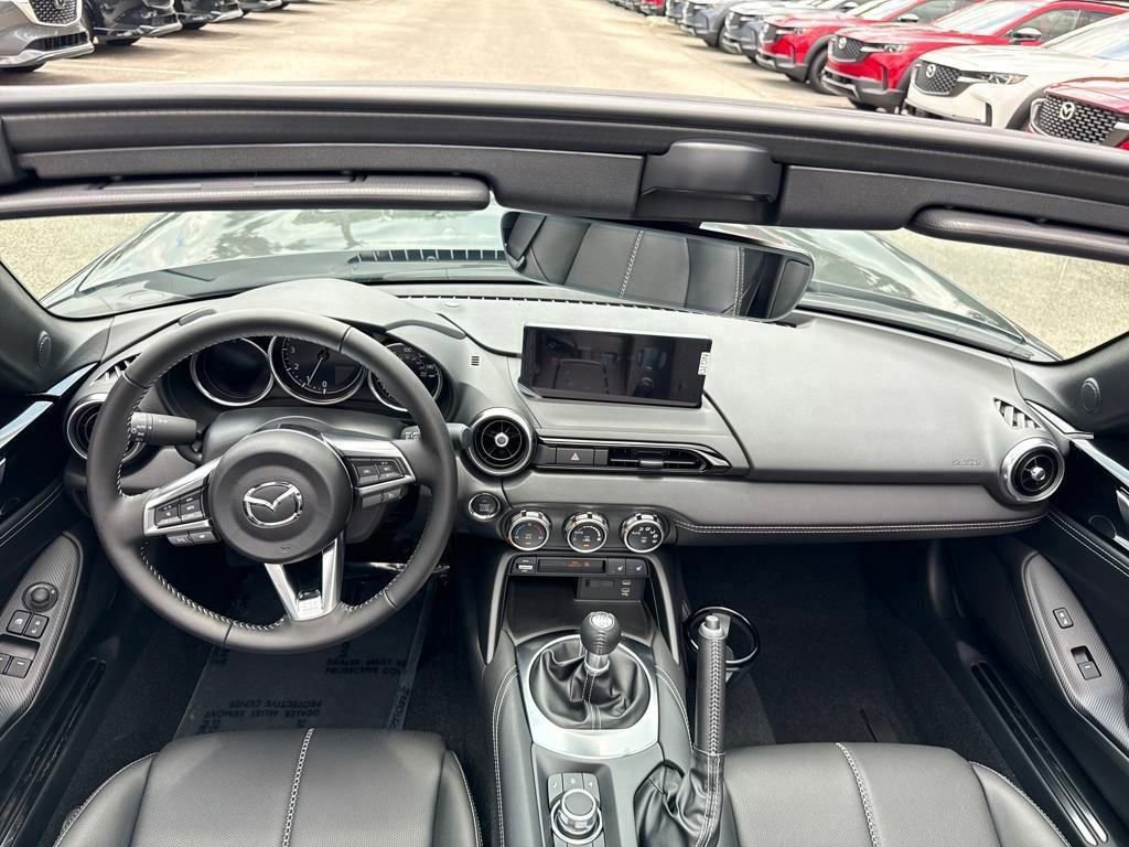 New 2025 MAZDA MX-5 Miata RF Grand Touring image 2