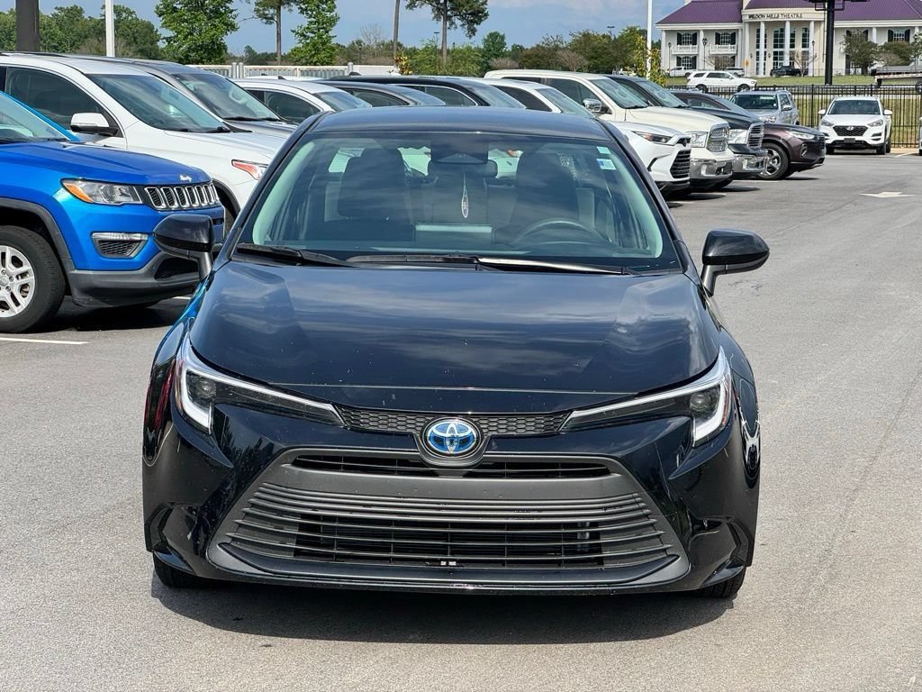 Used 2025 Toyota Corolla LE w/ Convenience Package FWD image 5