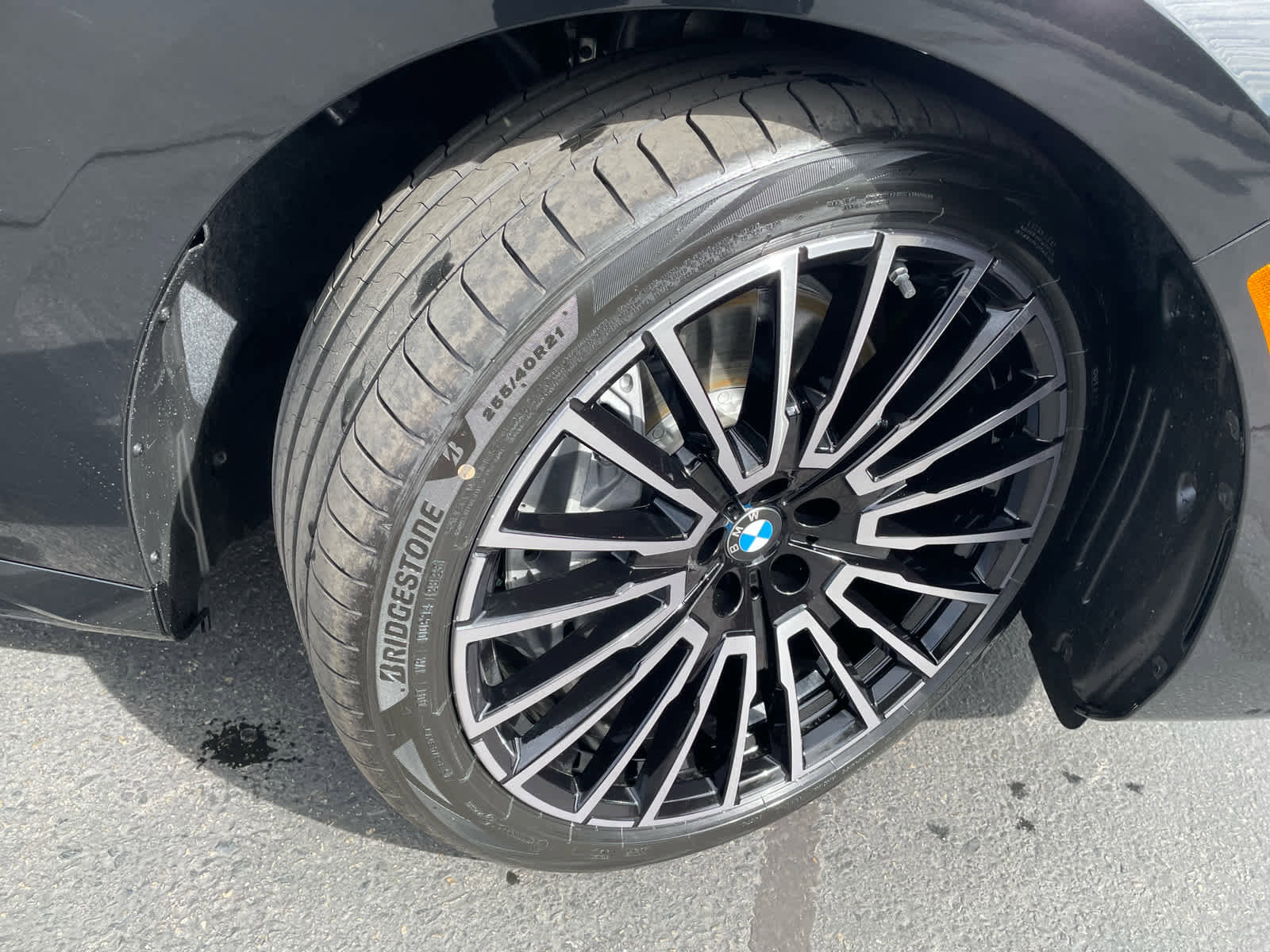 New 2026 BMW 750e xDrive w/ Executive Package image 22