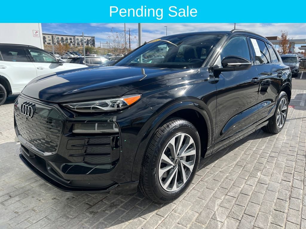 Used 2025 Audi Q6 e-tron Premium w/ Convenience Package image 1