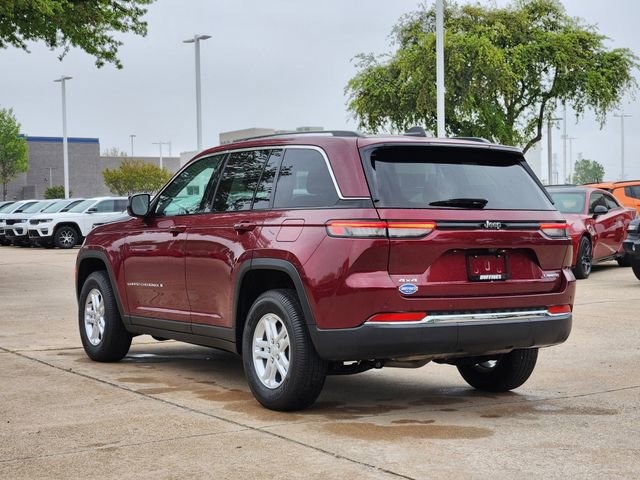 Certified 2023 Jeep Grand Cherokee Laredo AWD/4WD image 5