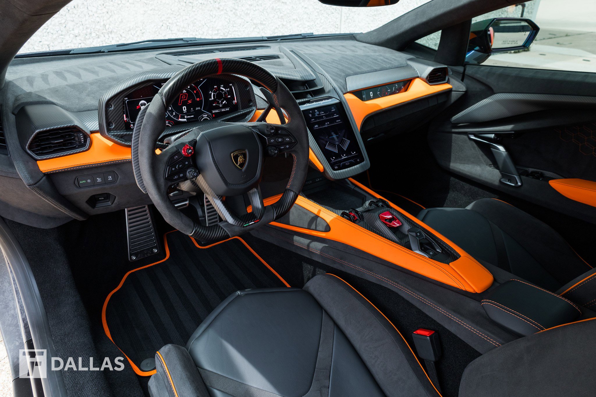 Used 2024 Lamborghini Revuelto AWD/4WD image 30