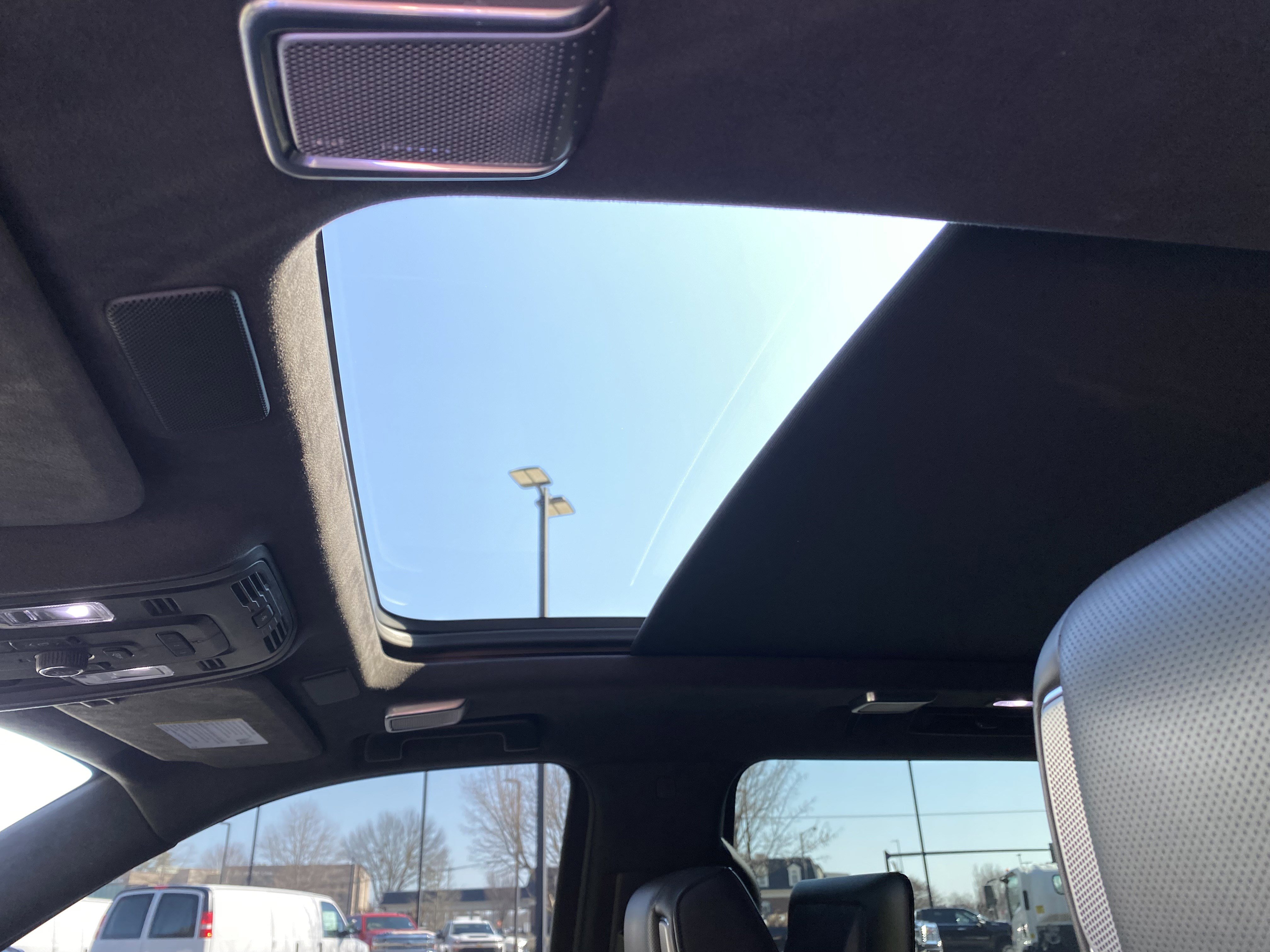 Used 2023 Cadillac Escalade ESV V image 35