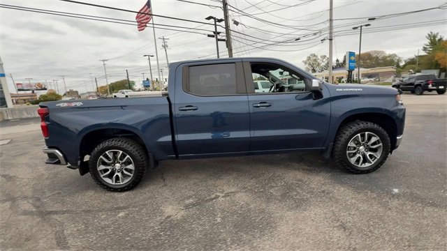 Used 2022 Chevrolet Silverado 1500 LT image 9