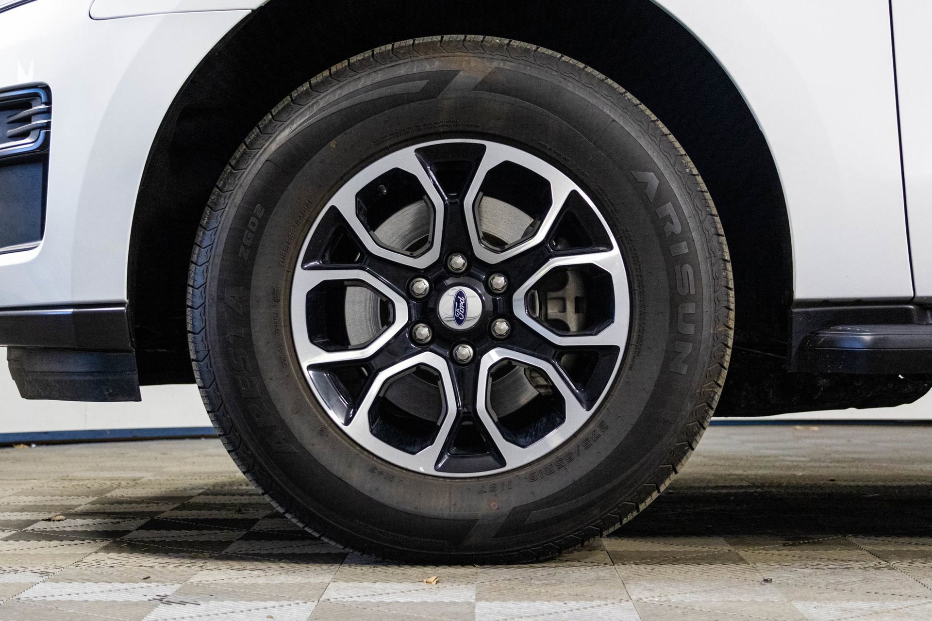 Used 2024 Ford Expedition Max XLT image 43