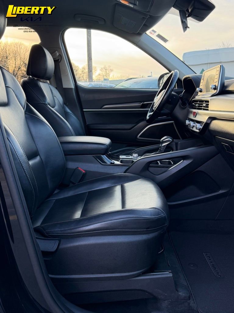Used 2021 Kia Telluride LX image 9