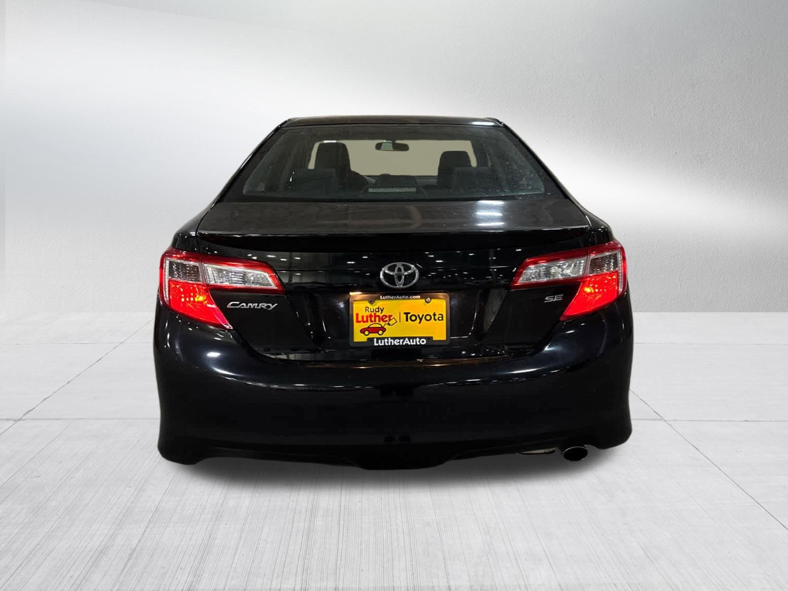 Used 2013 Toyota Camry SE image 5