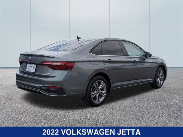 Certified 2022 Volkswagen Jetta SE w/ Panoramic Sunroof Package FWD image 5