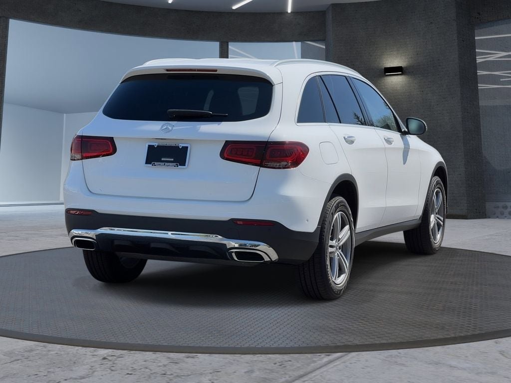 Used 2022 Mercedes-Benz GLC 300 4MATIC w/ Driver Assistance Package image 4