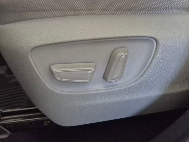 Used 2023 Toyota Highlander L image 15