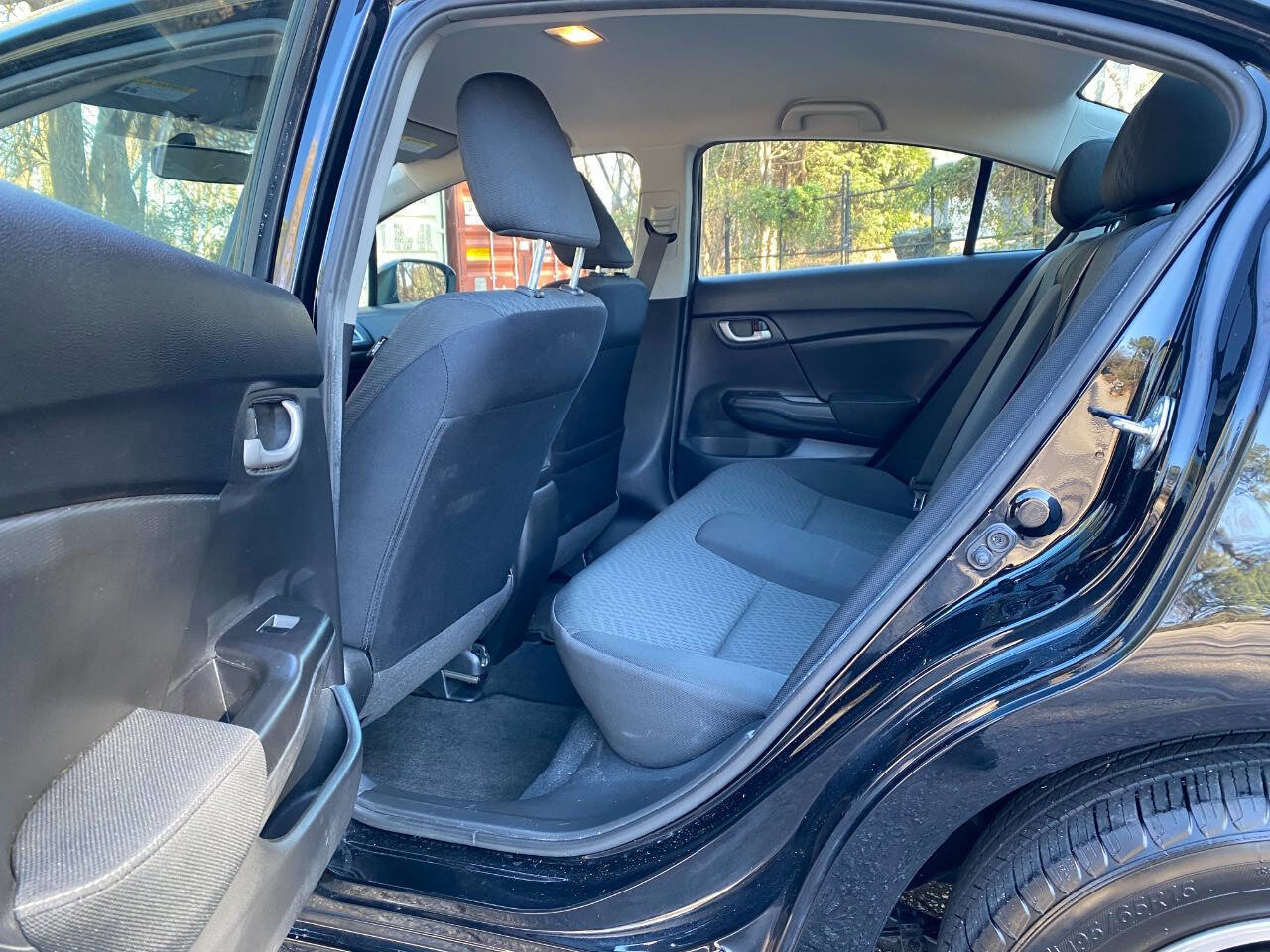 Used 2015 Honda Civic SE image 29