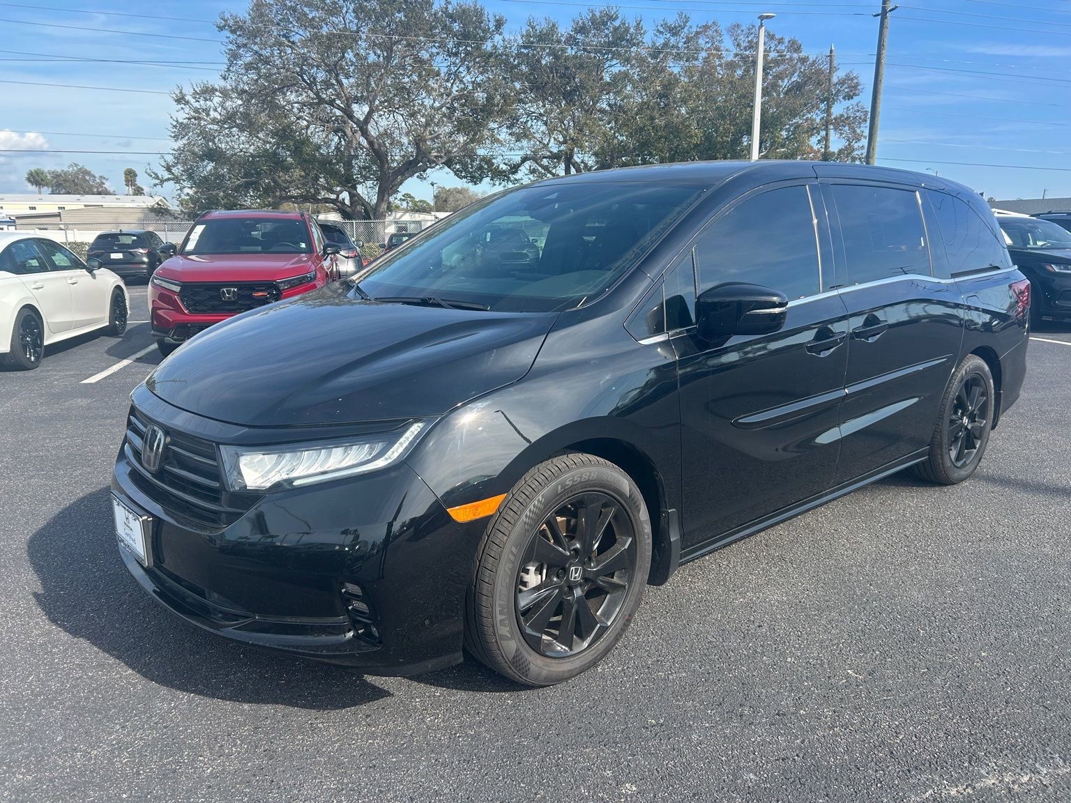 Used 2023 Honda Odyssey Sport image 2
