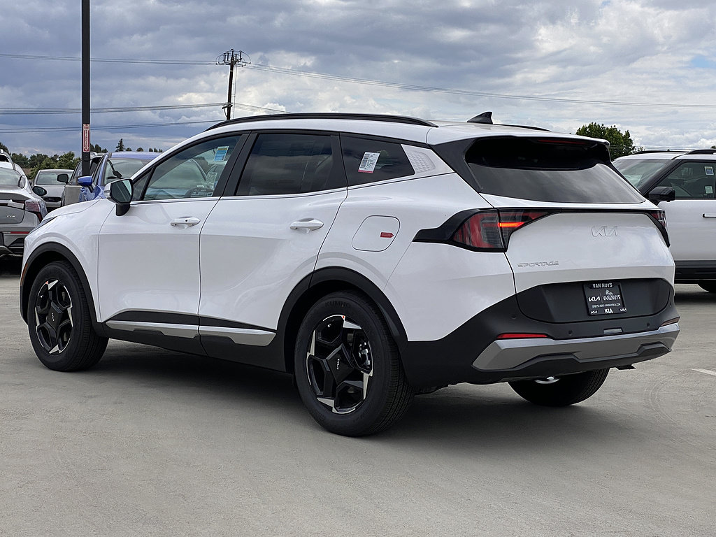 New 2026 Kia Sportage EX w/ EX Panorama Roof Package FWD image 6