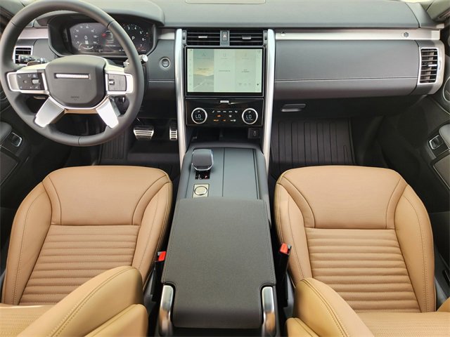 New 2026 Land Rover Discovery Limited Edition image 19