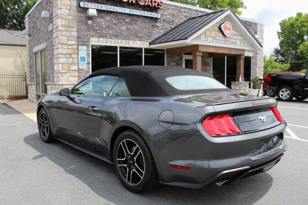 Used 2018 Ford Mustang Premium RWD image 9