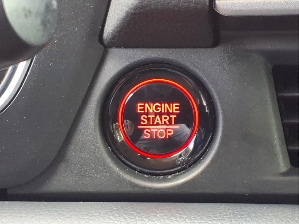 Used 2023 Honda Pilot Touring image 8