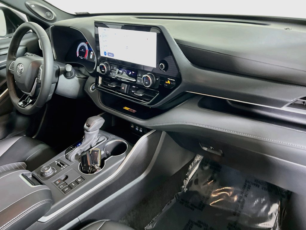 Certified 2026 Toyota Highlander XSE AWD/4WD image 26