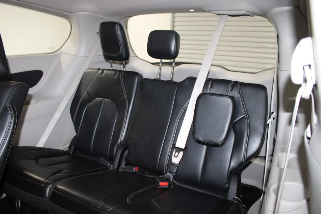 Used 2024 Nissan Versa SR FWD image 62
