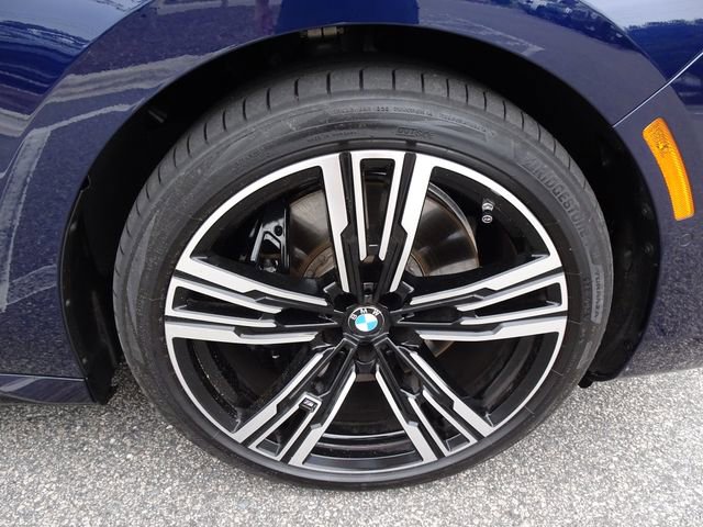 Used 2026 BMW 760i xDrive w/ Executive Package AWD/4WD image 34