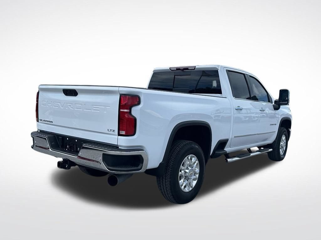 Used 2025 Chevrolet Silverado 2500 LTZ w/ LTZ Convenience Package AWD/4WD image 7