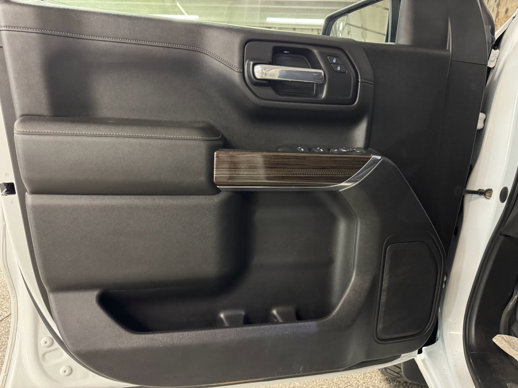 Used 2021 Chevrolet Silverado 1500 LT Trail Boss w/ Bed Protection Package image 15