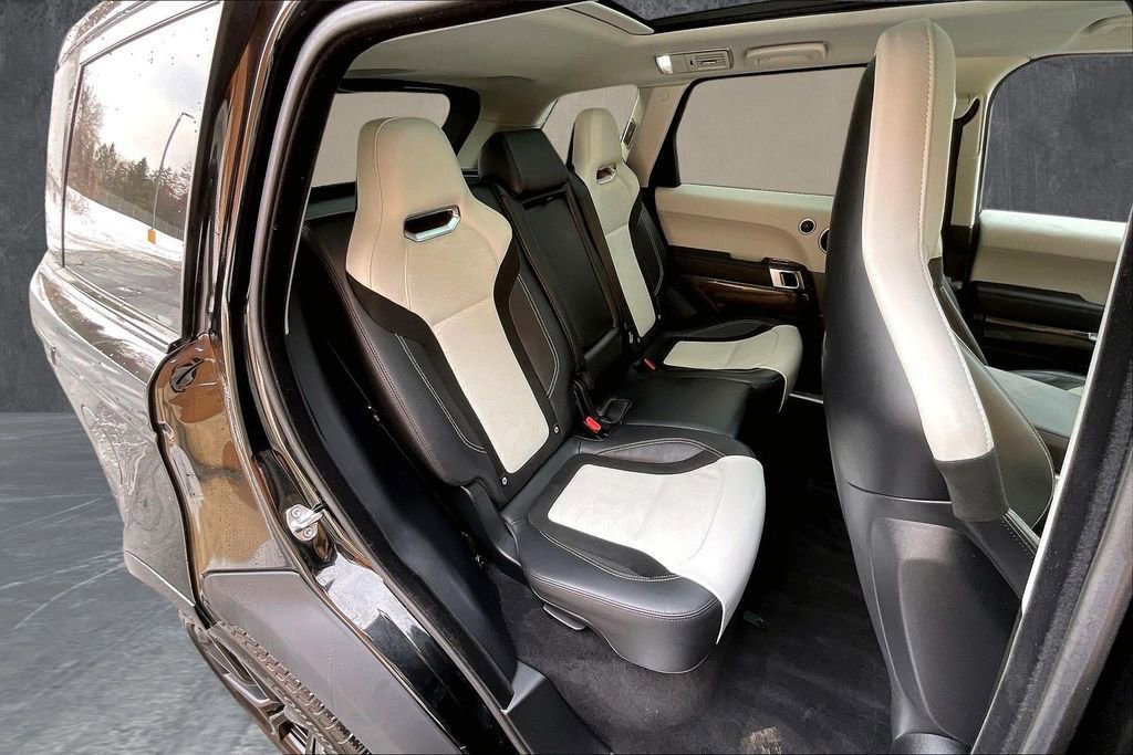 Certified 2022 Land Rover Range Rover Sport SVR image 25