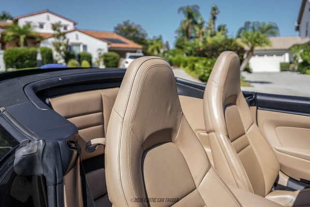 Used 2024 Porsche 911 Cabriolet image 37