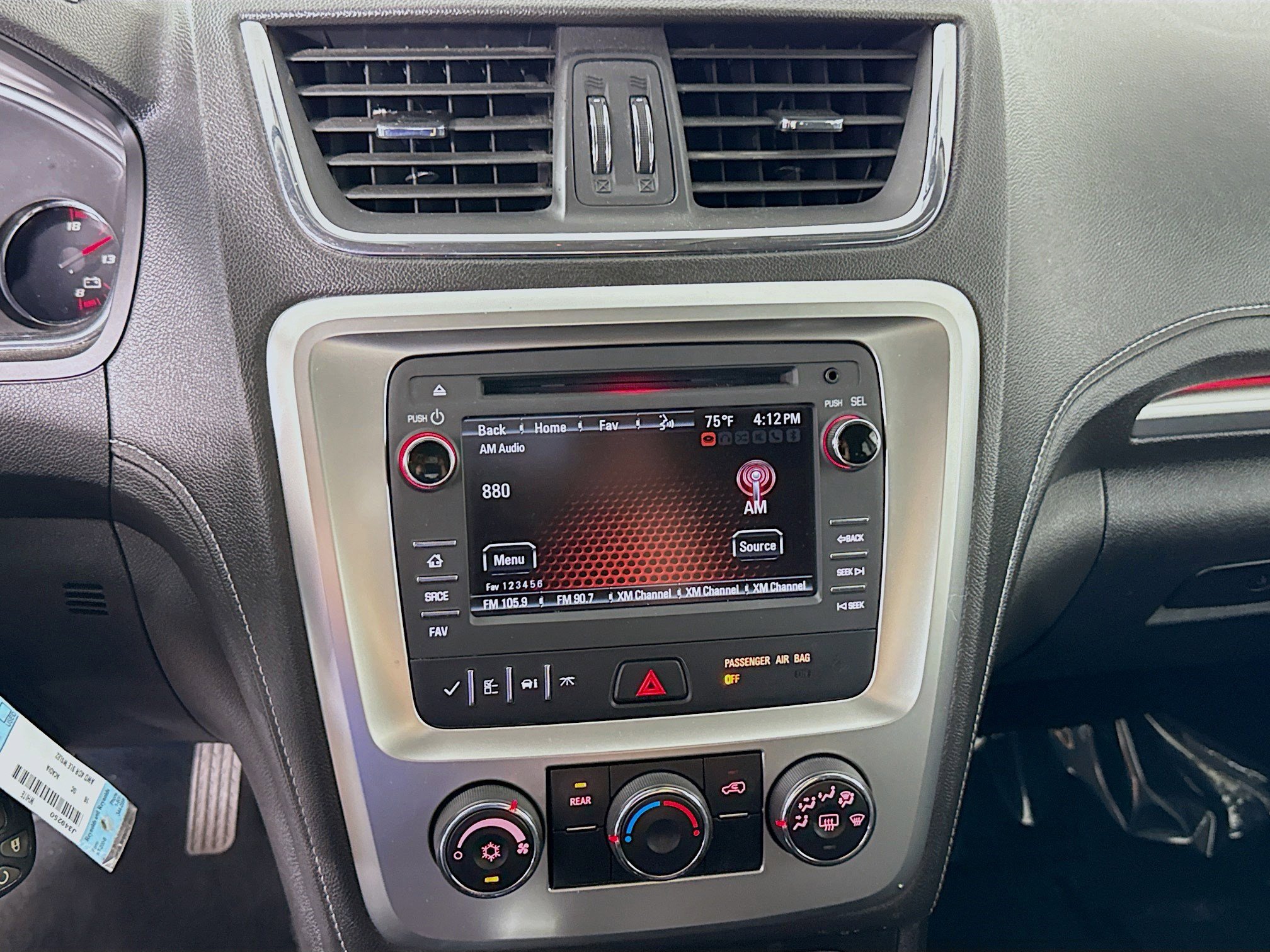 Used 2016 GMC Acadia SLE image 18