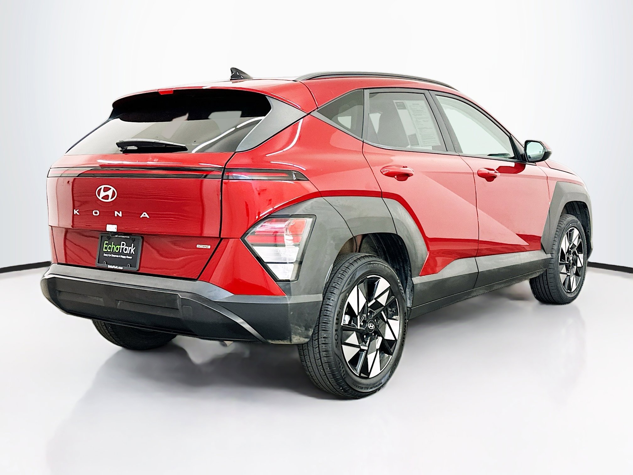 Used 2025 Hyundai Kona SEL image 9
