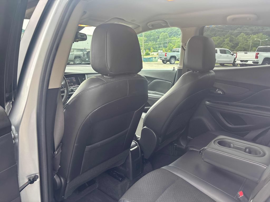 Used 2021 Buick Encore Preferred AWD/4WD image 20