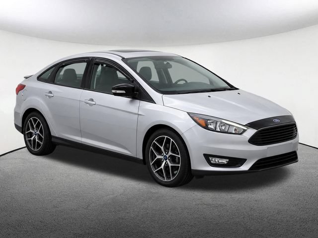 Used 2018 Ford Focus SEL w/ Winter Package FWD image 2