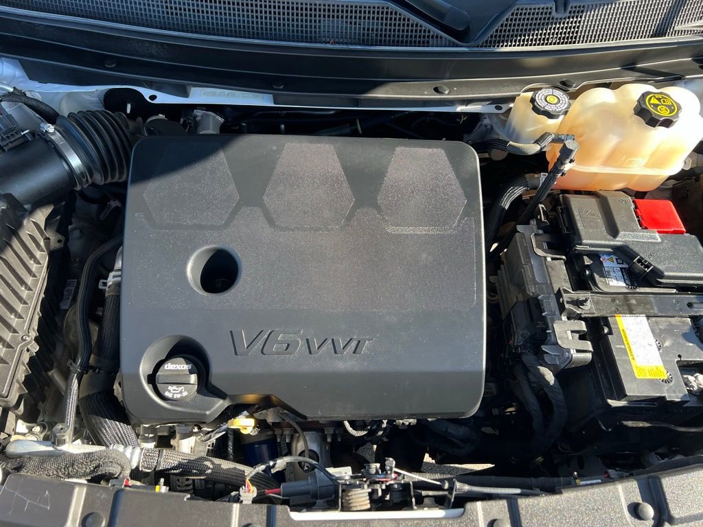 Used 2021 Chevrolet Traverse LT w/ LPO, Blackout Package image 45