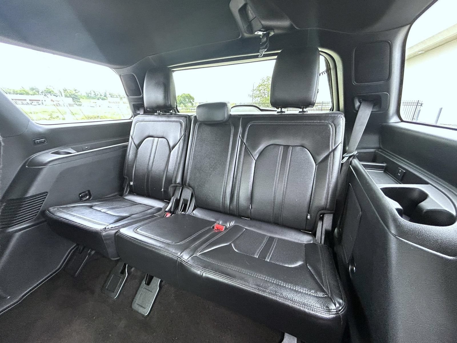 Used 2019 Ford Expedition Limited w/ Equipment Group 301A AWD/4WD image 22