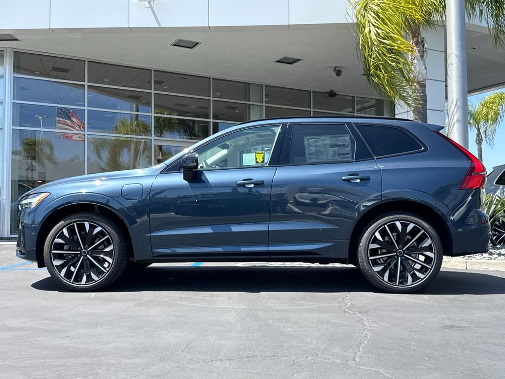 New 2026 Volvo XC60 T8 Ultra w/ Protection Package Premier AWD/4WD image 2