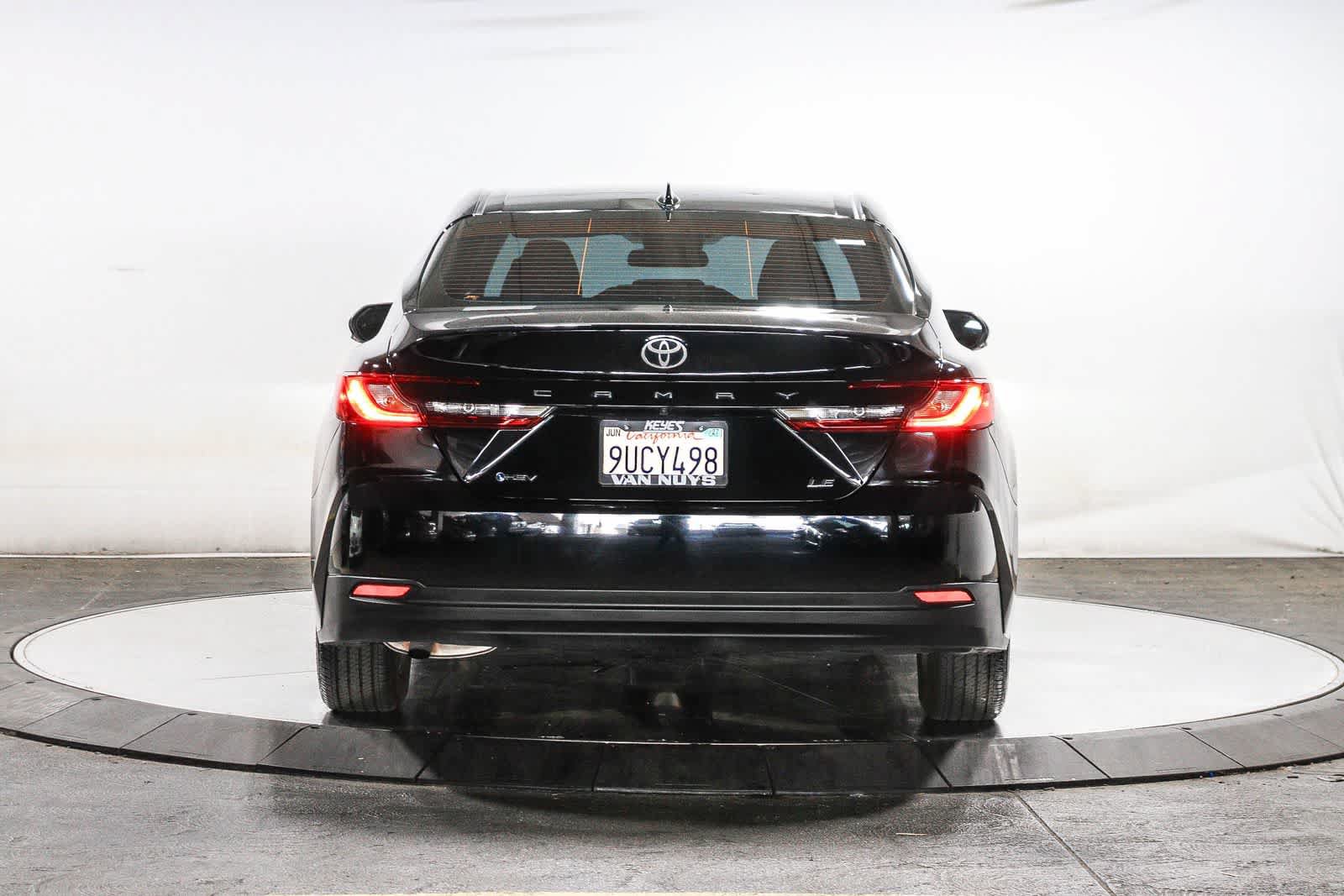 Used 2025 Toyota Camry LE FWD image 5