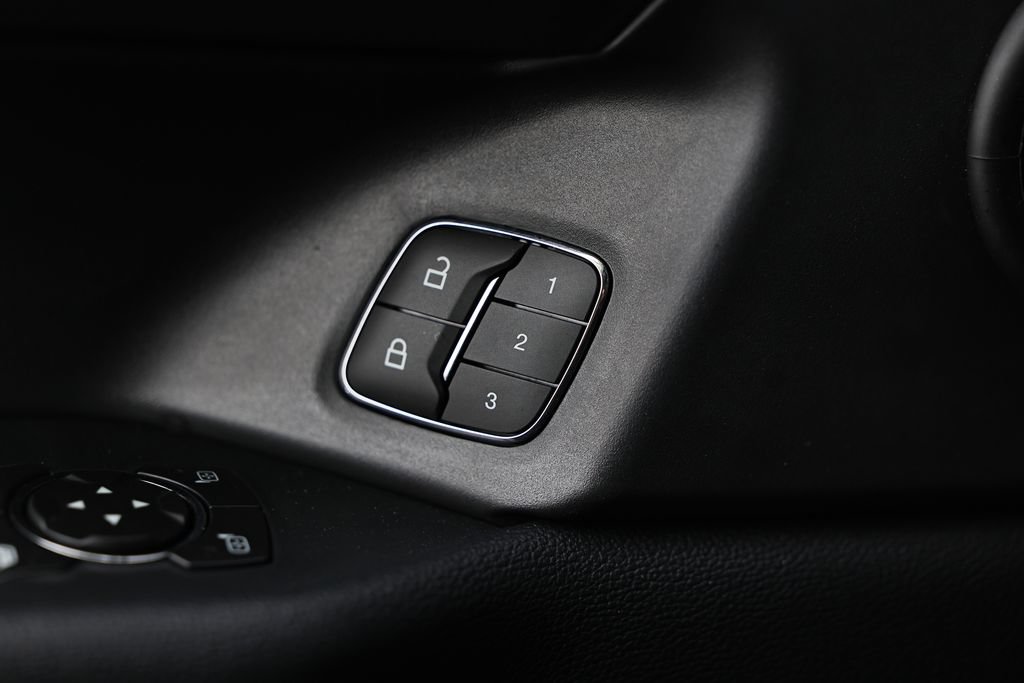 Used 2022 Ford Expedition Limited AWD/4WD image 14