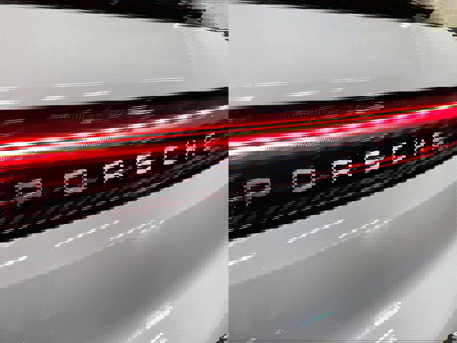 Used 2025 Porsche Cayenne image 11