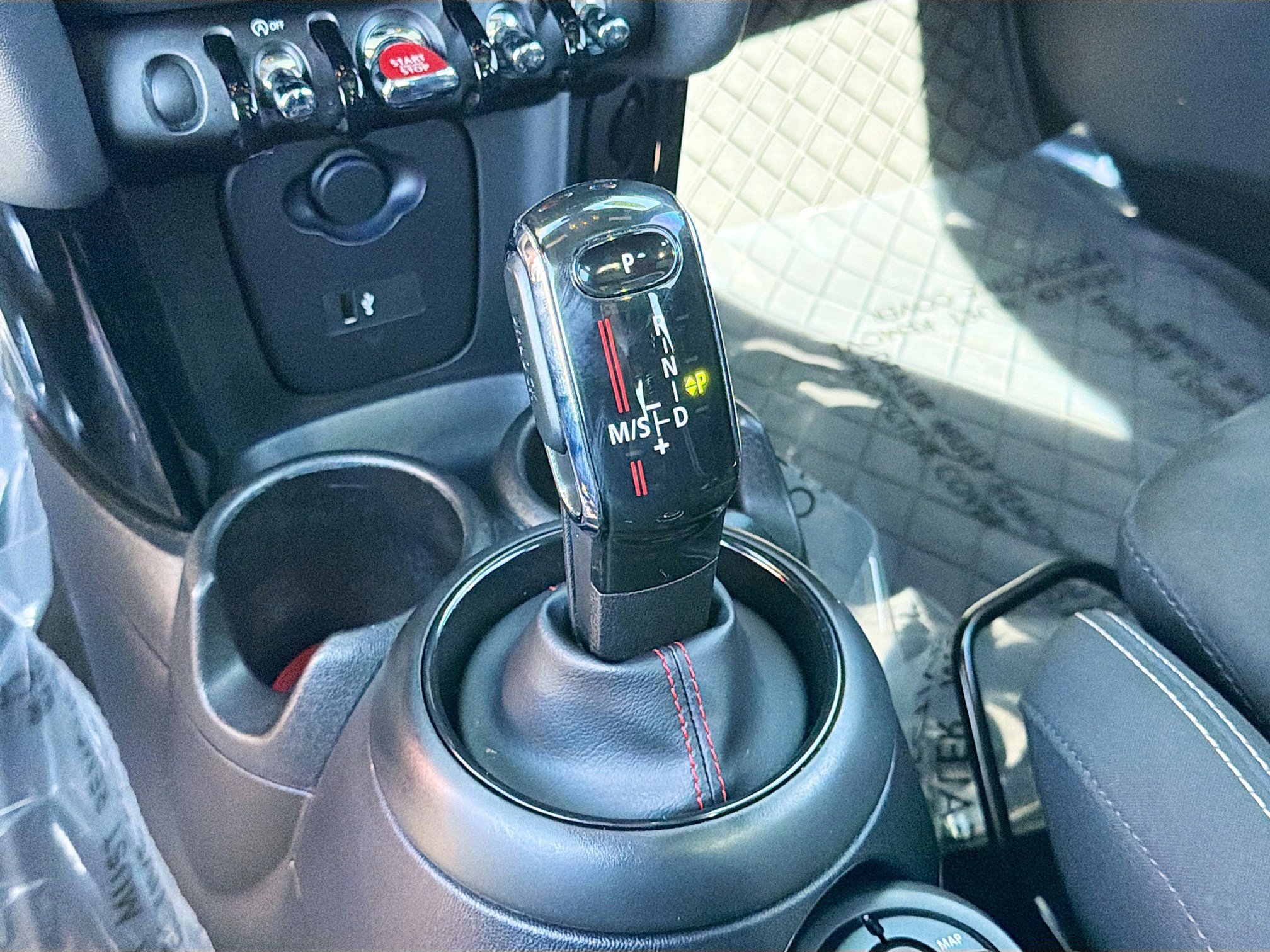 Used 2021 MINI Cooper S w/ 6.5" Touchscreen Package image 24