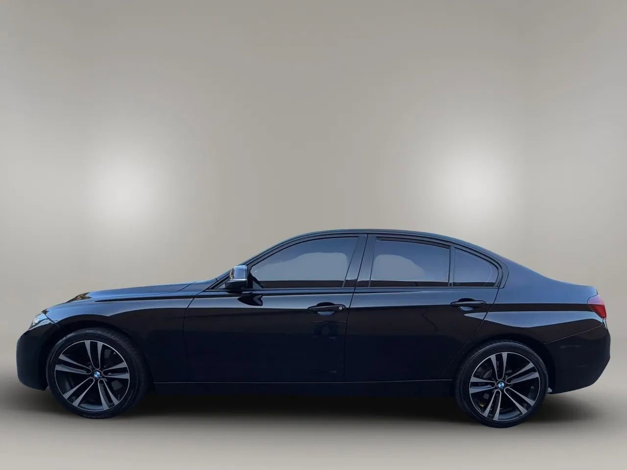 Used 2018 BMW 330i xDrive Sedan AWD/4WD image 10