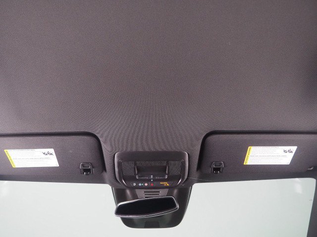 Used 2025 Chevrolet Equinox EV RS FWD image 64
