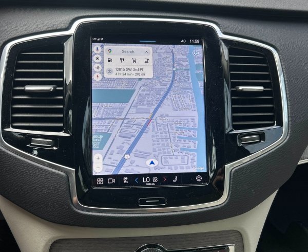 Used 2023 Volvo XC90 B5 Plus image 7