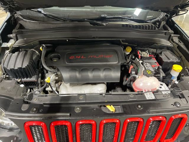 Used 2017 Jeep Renegade Trailhawk w/ Popular Equipment Group AWD/4WD image 24
